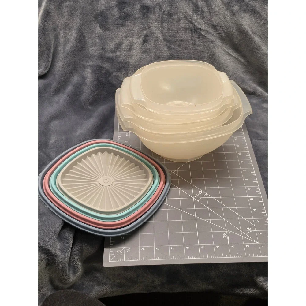 Tupperware Servalier Nesting Bowl Set 4pc Pastel Sunburst Lid Pink Blue Gray